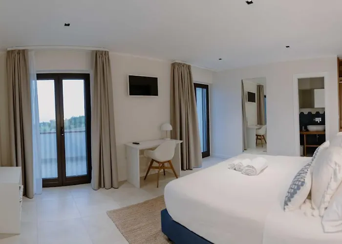 فندق مبيت وإفطار Dimora Manfredo Eco Luxury سان نيكولا أرسيلا